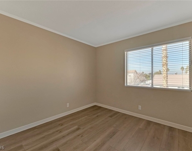 3158 Laurel Avenue - Photo Thumbnail 21