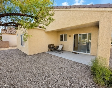 1935 Valley Center Drive - Photo Thumbnail 19