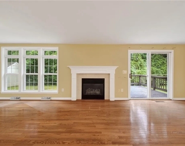 7554 Sugarwood Lane - Photo Thumbnail 6