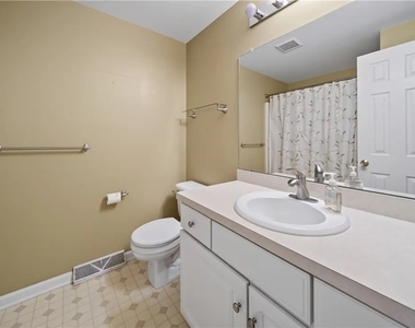 7554 Sugarwood Lane - Photo Thumbnail 18