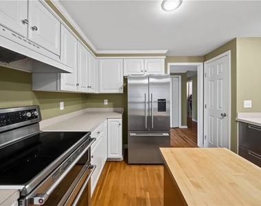 7554 Sugarwood Lane - Photo Thumbnail 11