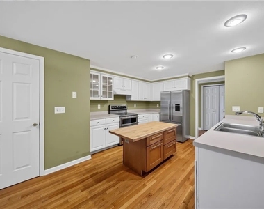 7554 Sugarwood Lane - Photo Thumbnail 9