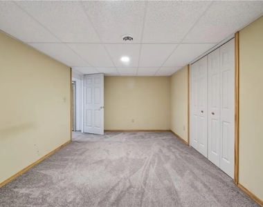 7554 Sugarwood Lane - Photo Thumbnail 36