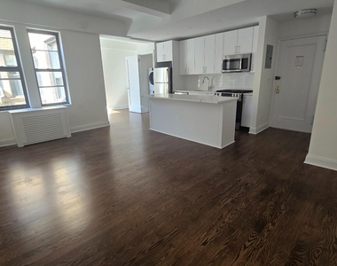 West 68th Street - Photo Thumbnail 1