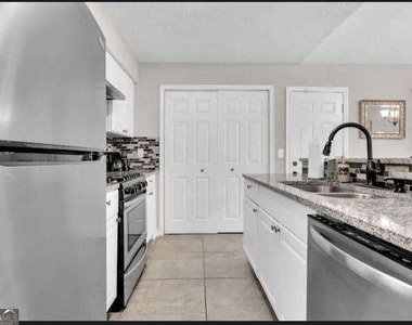 422 Plainville Drive Sw - Photo Thumbnail 6