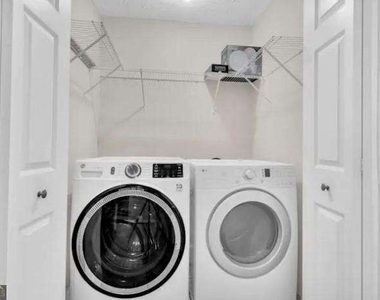 422 Plainville Drive Sw - Photo Thumbnail 7