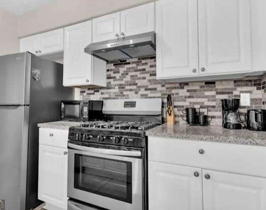 422 Plainville Drive Sw - Photo Thumbnail 5