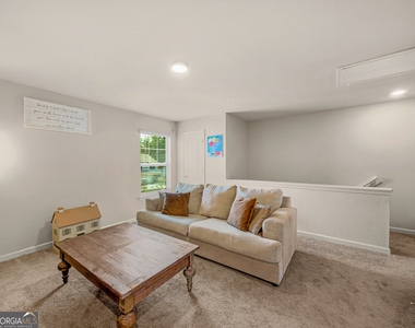 200 Oliver Drive - Photo Thumbnail 12