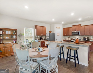 200 Oliver Drive - Photo Thumbnail 6
