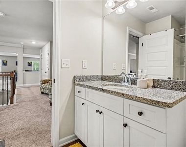 521 Redchurch Drive - Photo Thumbnail 24