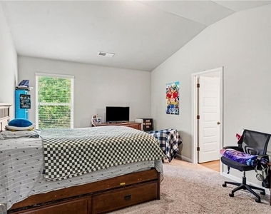 521 Redchurch Drive - Photo Thumbnail 21
