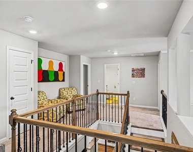 521 Redchurch Drive - Photo Thumbnail 11