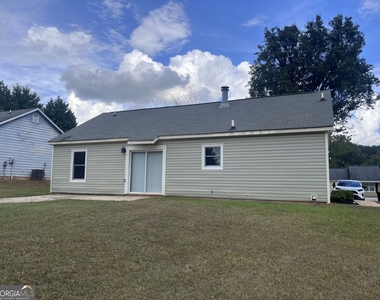 31 Oak Street - Photo Thumbnail 27