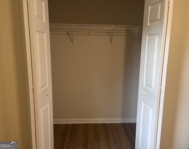 31 Oak Street - Photo Thumbnail 14