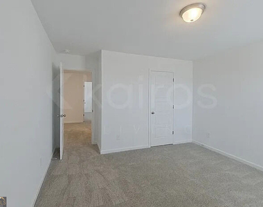 101 Silver Maple Lane - Photo Thumbnail 19