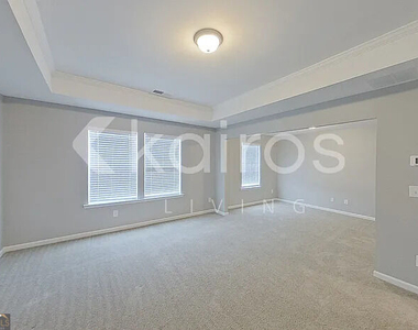 101 Silver Maple Lane - Photo Thumbnail 15