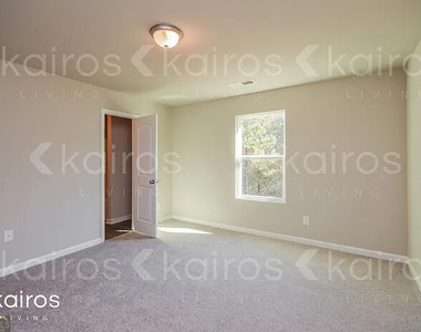 215 Hawthorn Trail - Photo Thumbnail 6