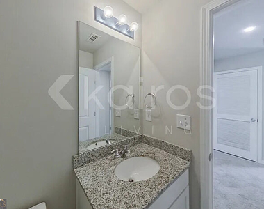 248 York Lane - Photo Thumbnail 12