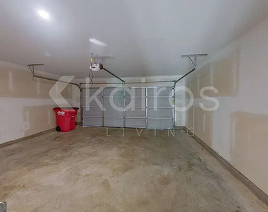 248 York Lane - Photo Thumbnail 16