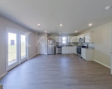 248 York Lane - Photo Thumbnail 3