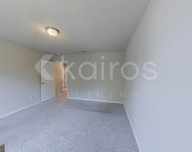 248 York Lane - Photo Thumbnail 14