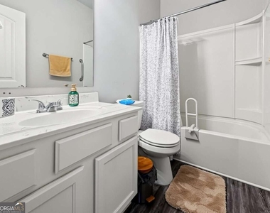 458 Laurelcrest Lane - Photo Thumbnail 14