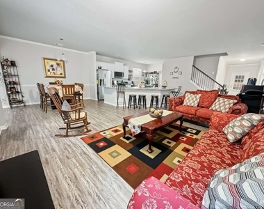 458 Laurelcrest Lane - Photo Thumbnail 9