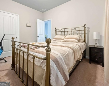 458 Laurelcrest Lane - Photo Thumbnail 12