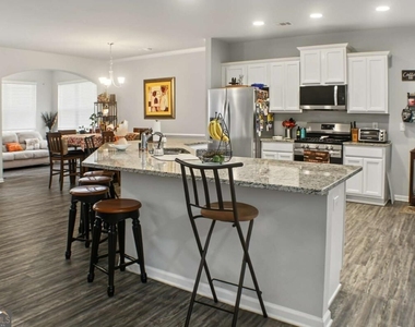 458 Laurelcrest Lane - Photo Thumbnail 5