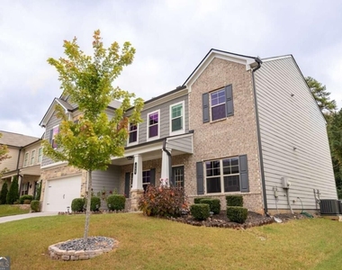 352 Newshaw Drive - Photo Thumbnail 2