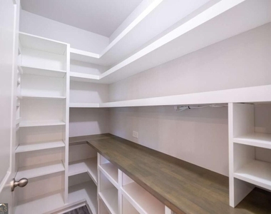 352 Newshaw Drive - Photo Thumbnail 7