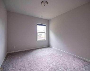 352 Newshaw Drive - Photo Thumbnail 31