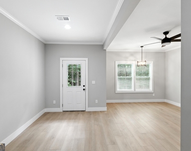 224 Brad Street - Photo Thumbnail 3