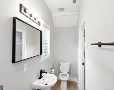 224 Brad Street - Photo Thumbnail 6