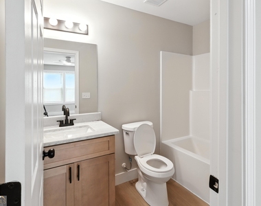 224 Brad Street - Photo Thumbnail 11