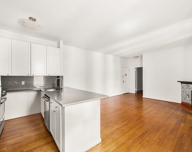 121 Madison Avenue - Photo Thumbnail 1