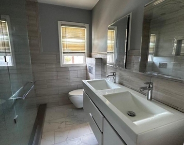 108 W Elm St - Photo Thumbnail 8