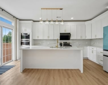 60 Maidenhead Rd - Photo Thumbnail 8