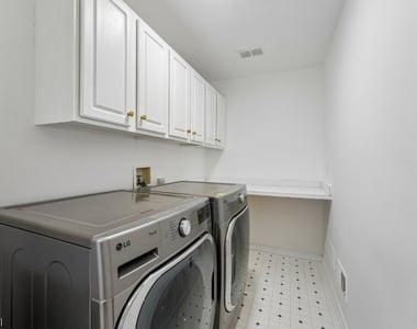 60 Maidenhead Rd - Photo Thumbnail 16