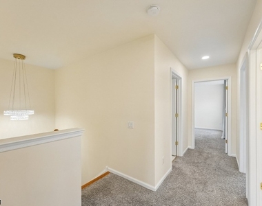 60 Maidenhead Rd - Photo Thumbnail 9