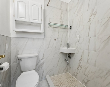 60 Maidenhead Rd - Photo Thumbnail 24
