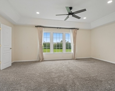 60 Maidenhead Rd - Photo Thumbnail 12