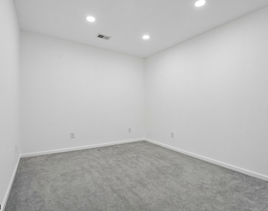 60 Maidenhead Rd - Photo Thumbnail 30