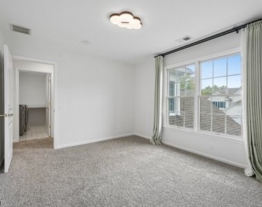 60 Maidenhead Rd - Photo Thumbnail 22