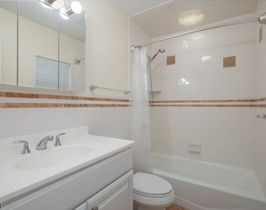 46 Franklin Pl - Photo Thumbnail 14