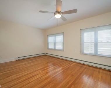 46 Franklin Pl - Photo Thumbnail 12