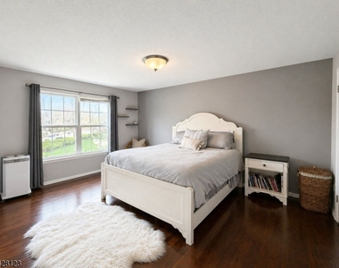 605 Magnolia Ln - Photo Thumbnail 5