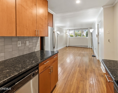 301 Sixth Avenue - Photo Thumbnail 6