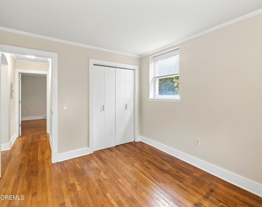 301 Sixth Avenue - Photo Thumbnail 14