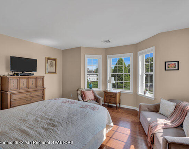 42 Pitney Avenue - Photo Thumbnail 30